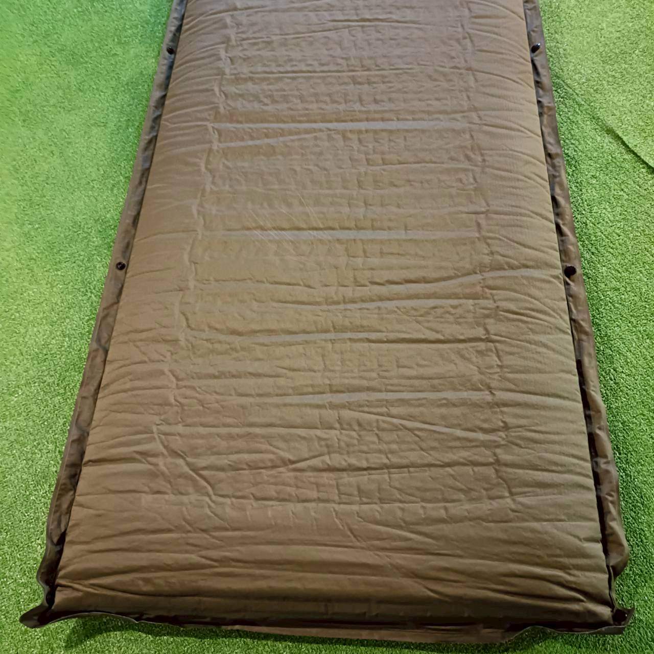 ◆WAQ(ワック)  インフレータブル式マット(オリーブ) シングル 同モデルで連結可能 厚み：8cm