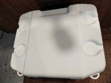 画像をギャラリービューアに読み込む, IGLOO カンタム52QT ROLLER　クーラーボックス
